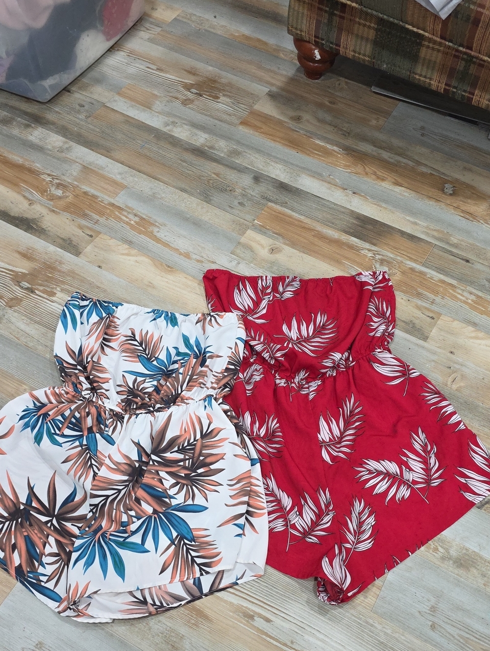 SHEIN Red & White Tropical Print Women Shorts Romper Set